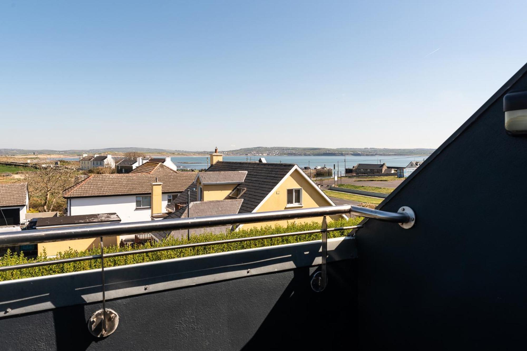Cliffs Of Moher Hotel Liscannor Exterior foto
