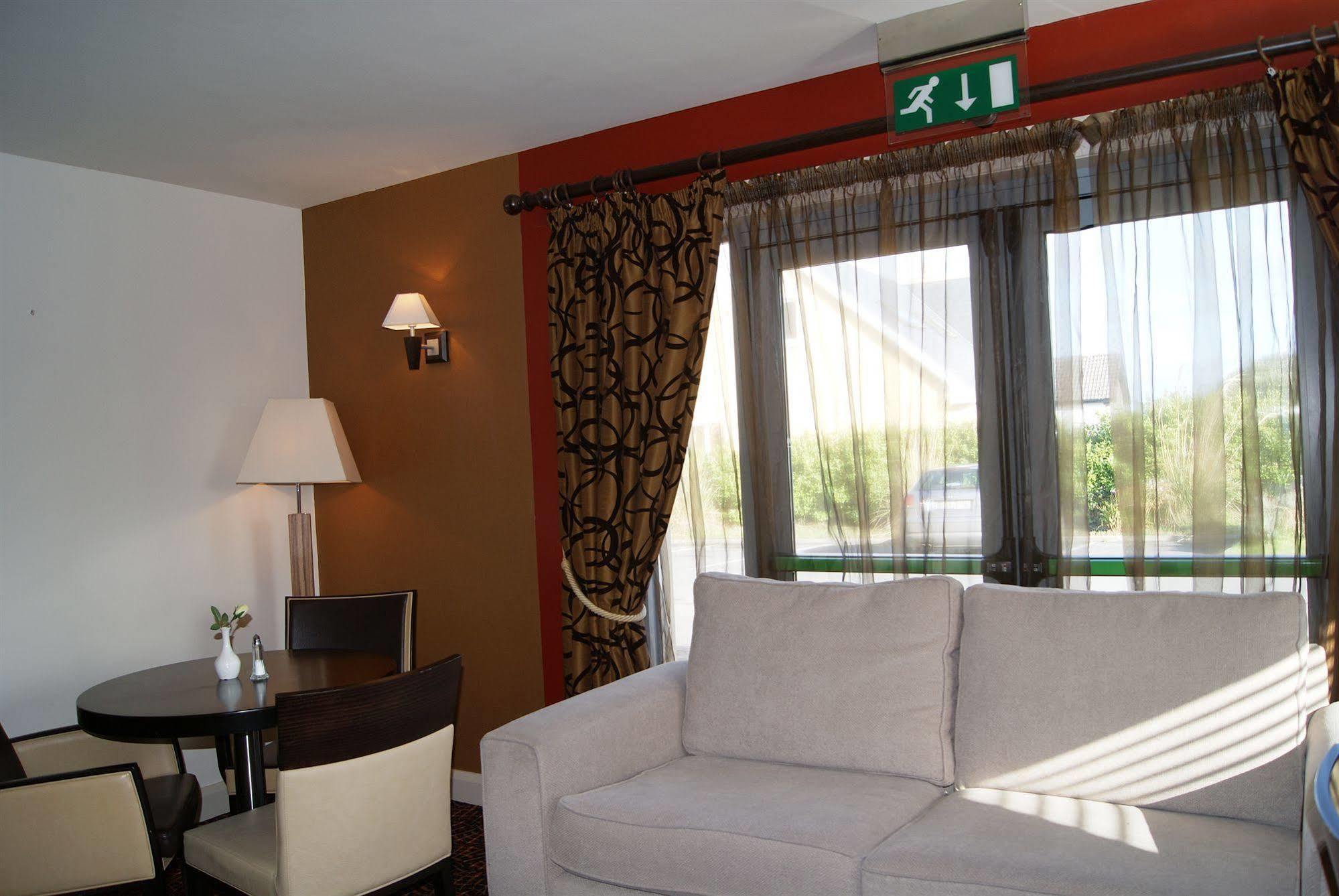 Cliffs Of Moher Hotel Liscannor Exterior foto